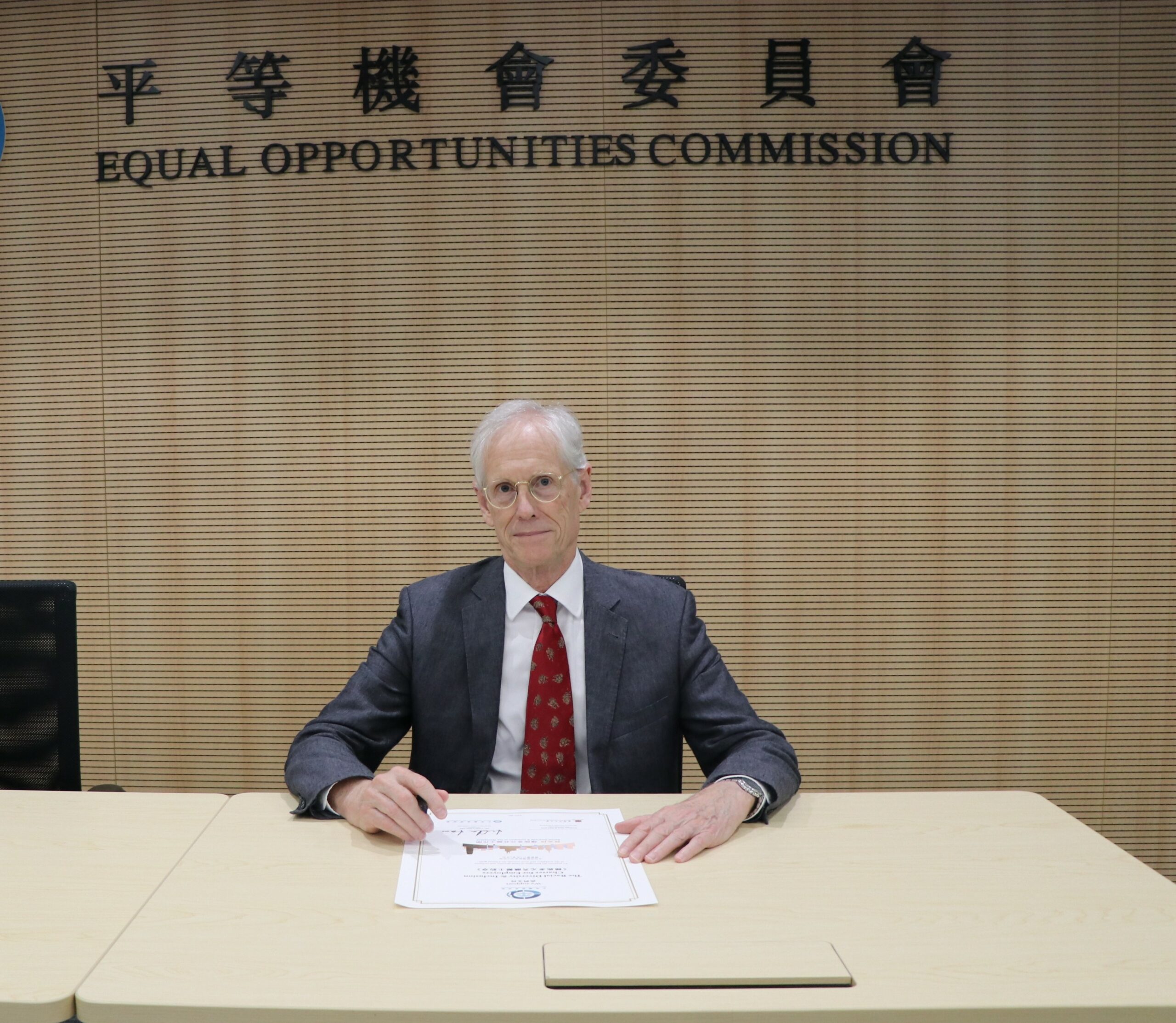 Prof. Nick Rawlins, Pro-Vice Chancellor and Vice-President (Student Experience) of CUHK, at the signing ceremony for the Racial Diversity & Inclusion Charter for Employers.